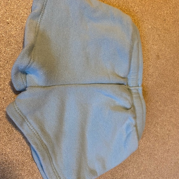 H&M baby Snoopy shorts - Picture 3 of 3